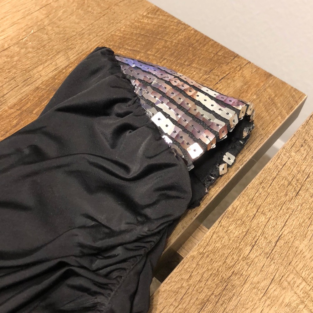 Off the shoulder sequins black dress - Picture 4 of 6